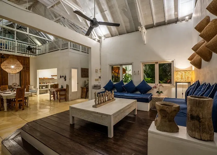 Villa Hally Bali - Spacious 3bdrs Ocean View