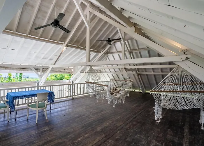Villa Hally Bali - Spacious 3bdrs Ocean View