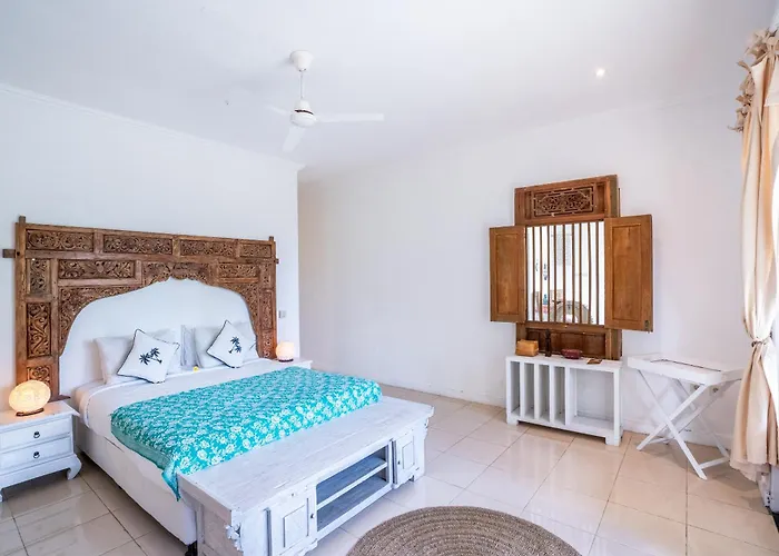 Hally Bali - Spacious 3bdrs Ocean View Villa